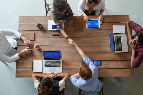 How to Ensure a Smooth Handoff from SDRs to AEs